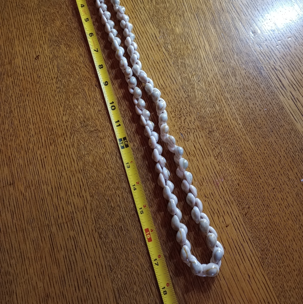Ring top Cowrie Shells - Picture 3 of 3